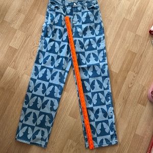 Machine butter fly design jeans, sz 7/29